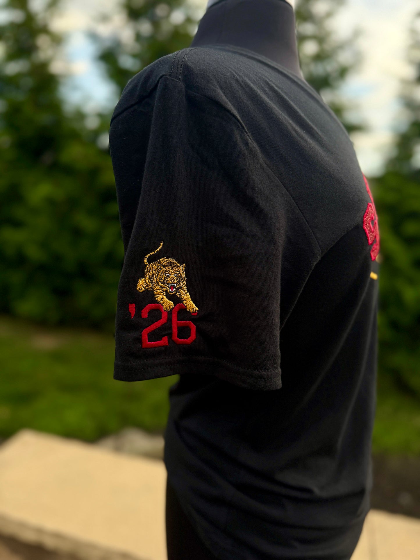Skegee Mom Glitter Tee